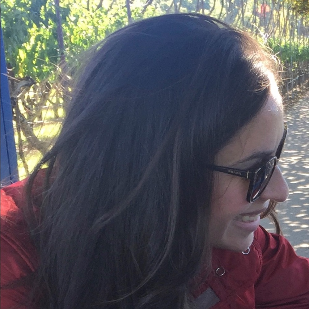 Meet your Posher, Nancy N